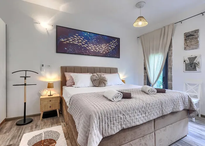 Acquila By Interhome * אומאג