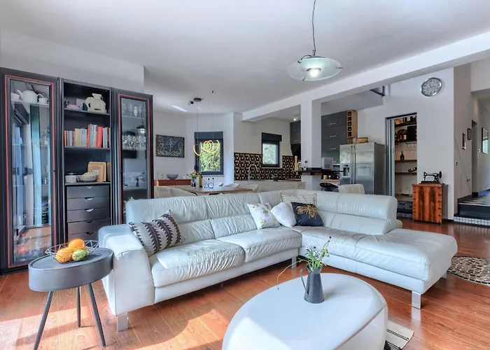 בית נופש Acquila By Interhome