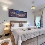 Acquila By Interhome * Умаг