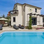 Acquila By Interhome