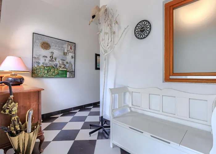 Acquila By Interhome *