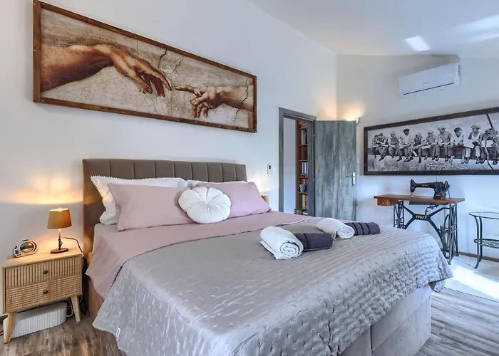 Acquila By Interhome *