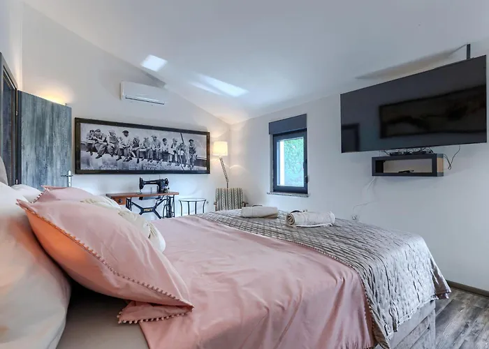 Acquila By Interhome * Umag