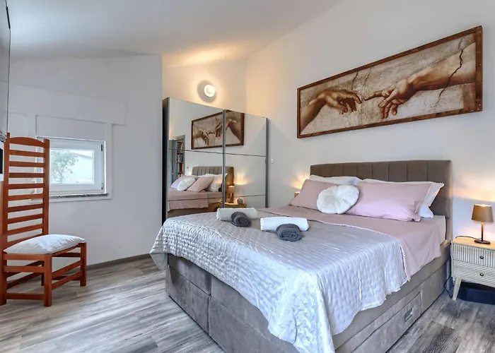 Acquila By Interhome *