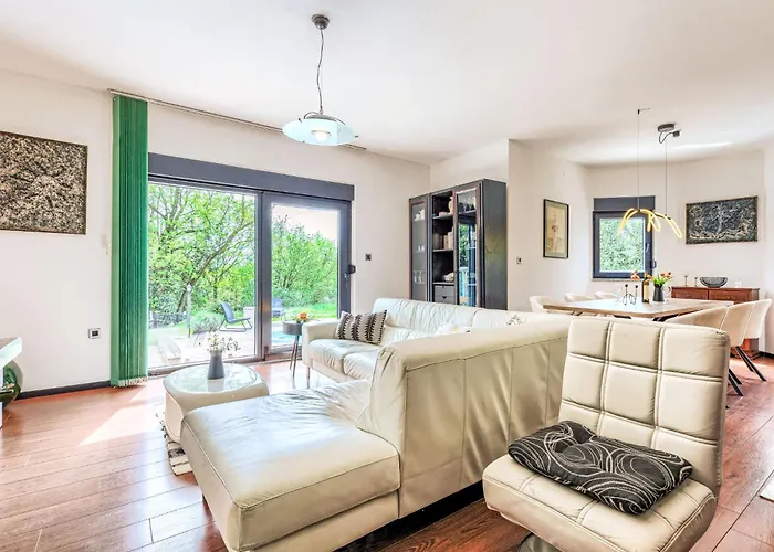 Acquila By Interhome Umag