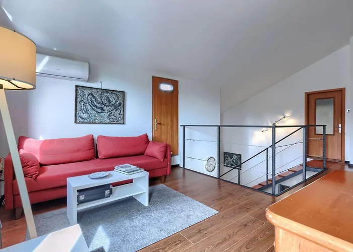 Acquila By Interhome *